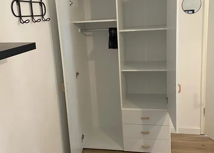 Einzelzimmer Nr. 4 In *